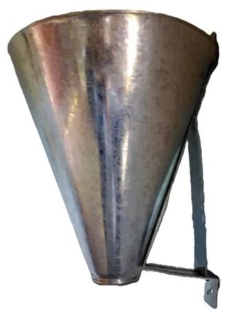 Cone funil para abater frangos aves , patos,  aves em geral 