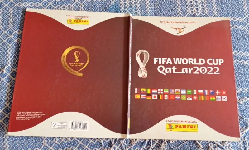 Álbum Copa 2022 Capa Dura Incompleto