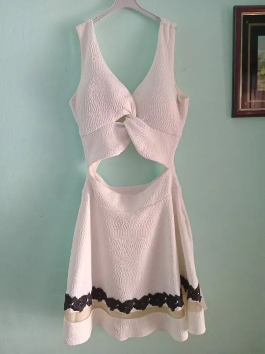 Vestido off white tam PP sem bojo