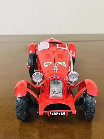 Miniatura Alfa Romeo 2300 Monza Bburago 1/18 - Foto 2