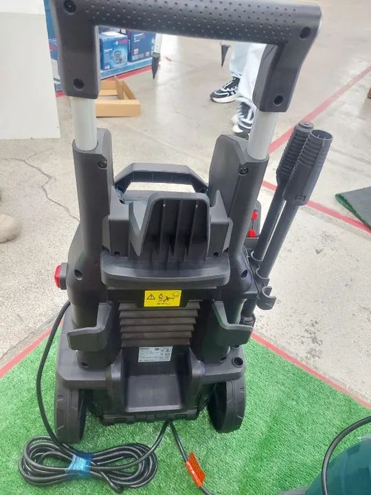 Lavadora de Alta Pressão Profissional BOSCH 4-50 220V - 2500LBS/PSI - Foto 2