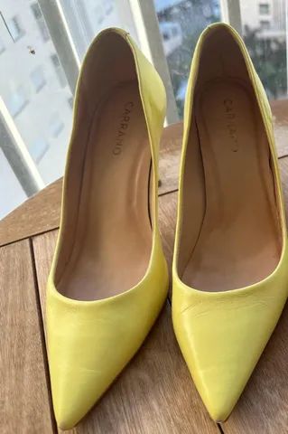 Vendo Scarpin amarelo lima marca Carrano tam. 38 Cal ados Zona