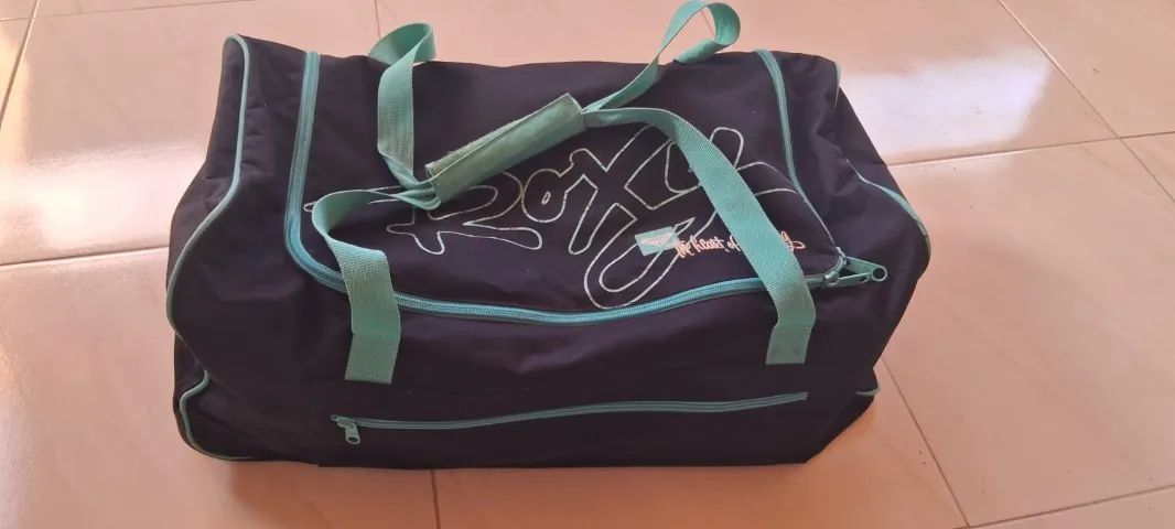 Vendo Bolsa com rodinha pra viagem de marca roxy original! Oferta! - Foto 4