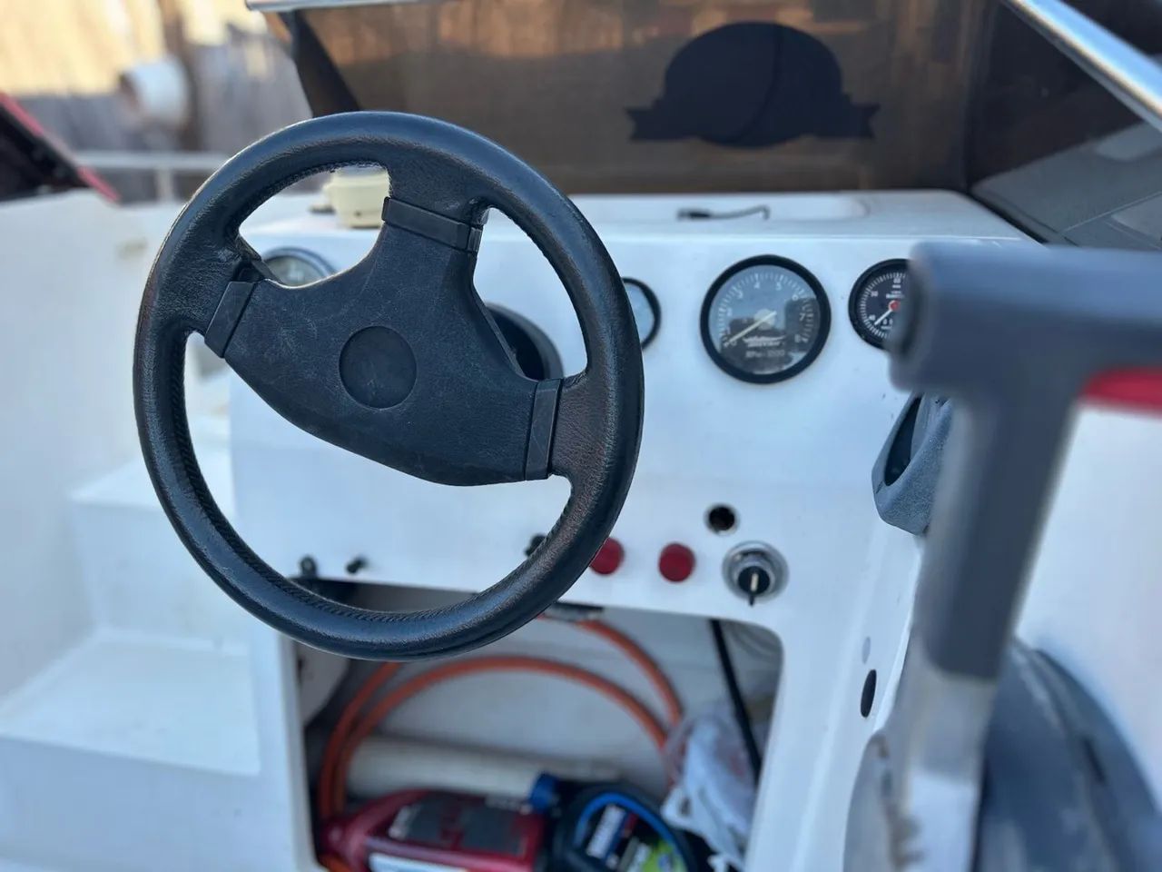 Lancha impecável para curtir o verão! - Foto 2