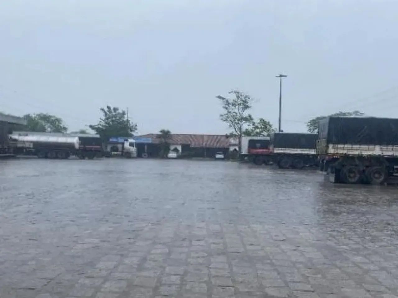 Prédio Comercial - Campina Grande-PB - Av. Deputado Raimundo Asfora, 1699 - Velame