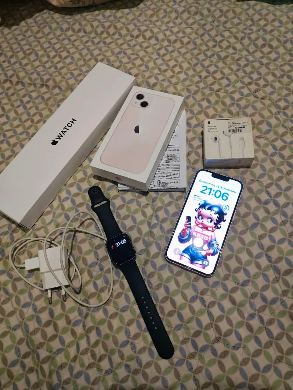 iPhone 13 + Apple Watch SE40 space Gray ali Black sport gps