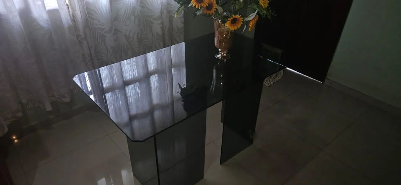 Mesa de Vidro Moderna