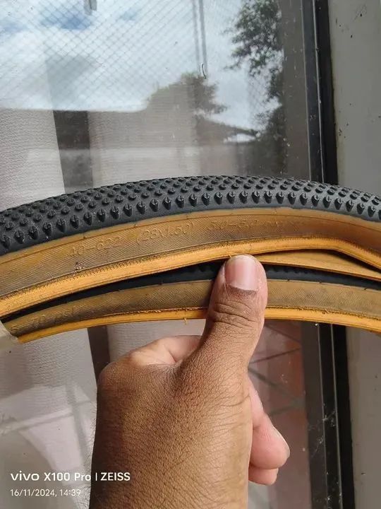 2 Pneus Schwalbe 700x40 ou aro 29 - Foto 3