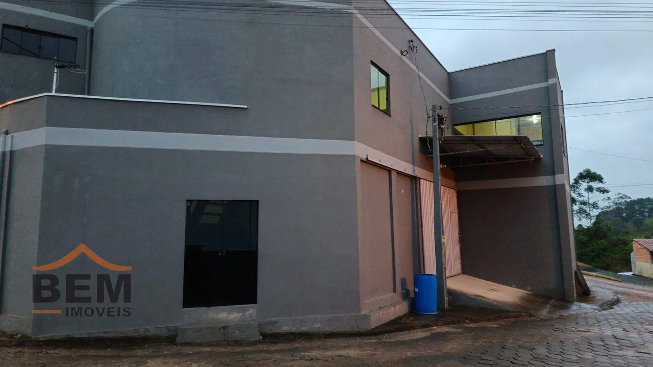 Apartamento com 2 dormitórios para alugar, 40 m² por R$ 1.600/mês - Pocinho - Ilhota/SC