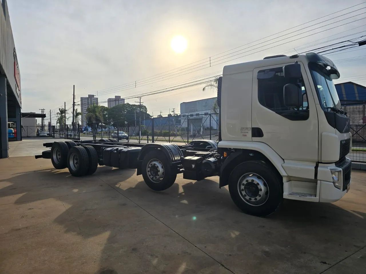 VOLVO VM 270 Ano 2020 Bitruck BAIXO KM ALEMÃO CAMINHÕES ITAPETININGA  - Foto 3
