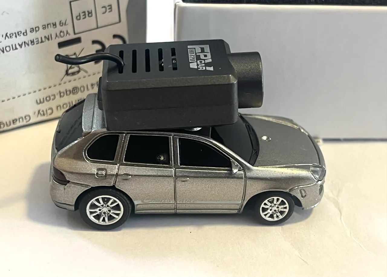 Miniatura RC com câmera Wi-Fi 1/64 - Foto 4