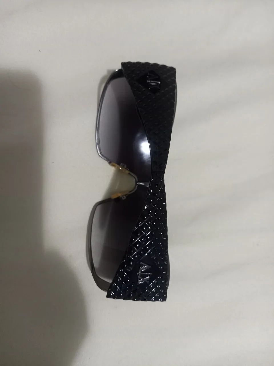 Óculos de sol feminino Armani usado - Foto 4