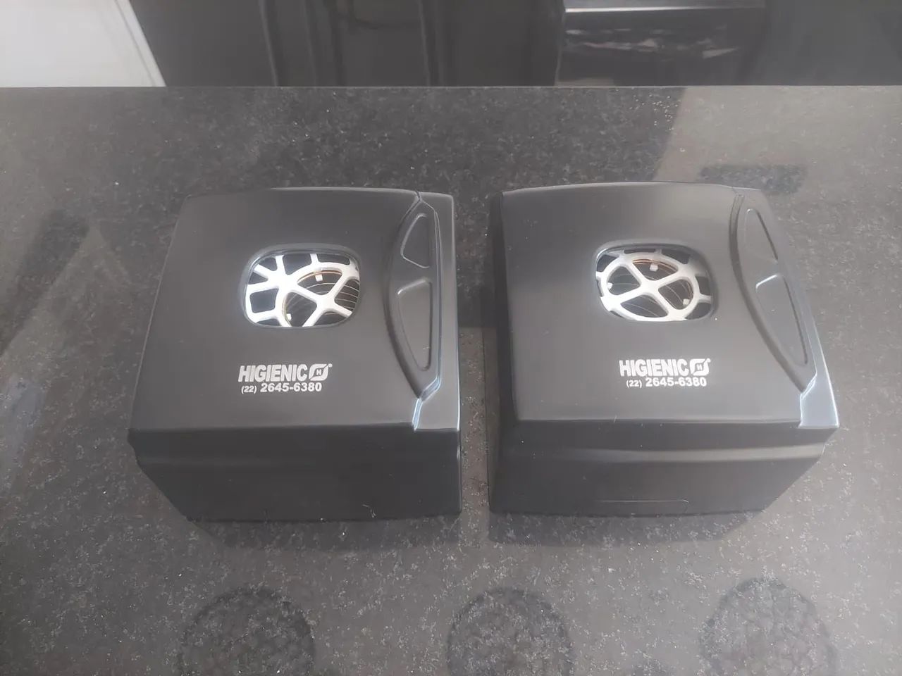 Porta guardanapos marca Higienic cor preto 