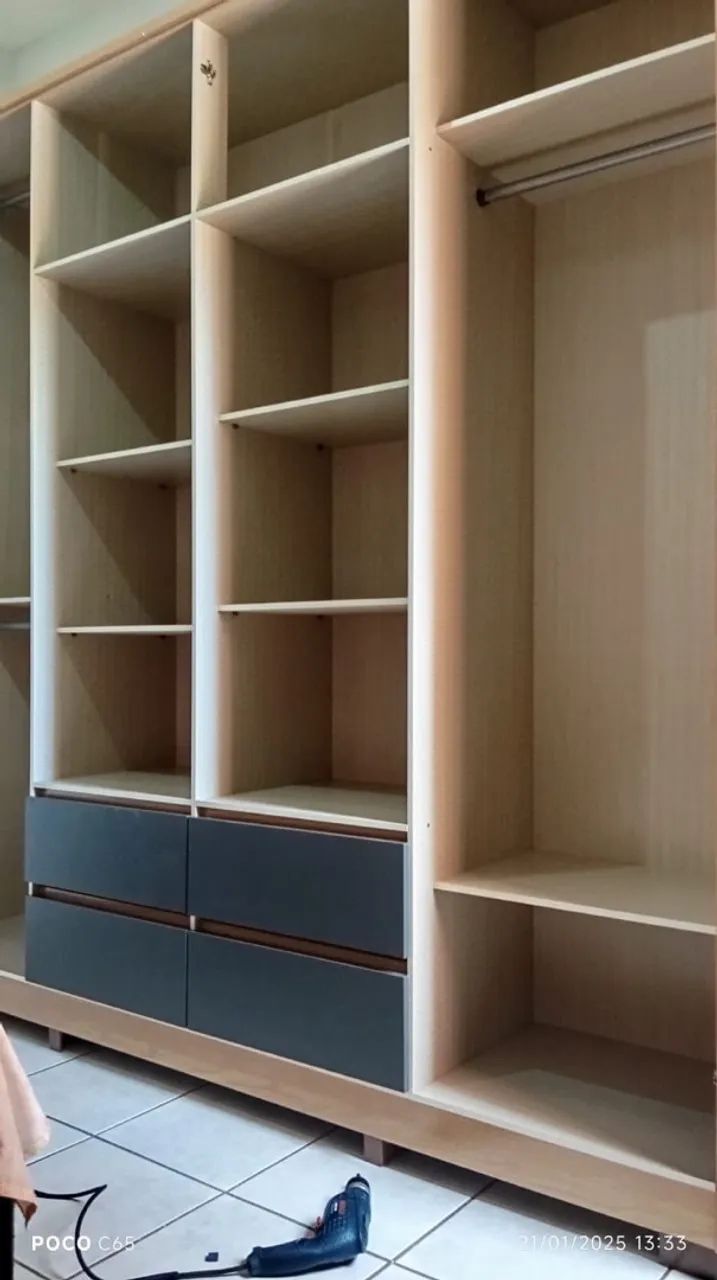 Guarda-Roupa Moderno com Design Elegante - Foto 2