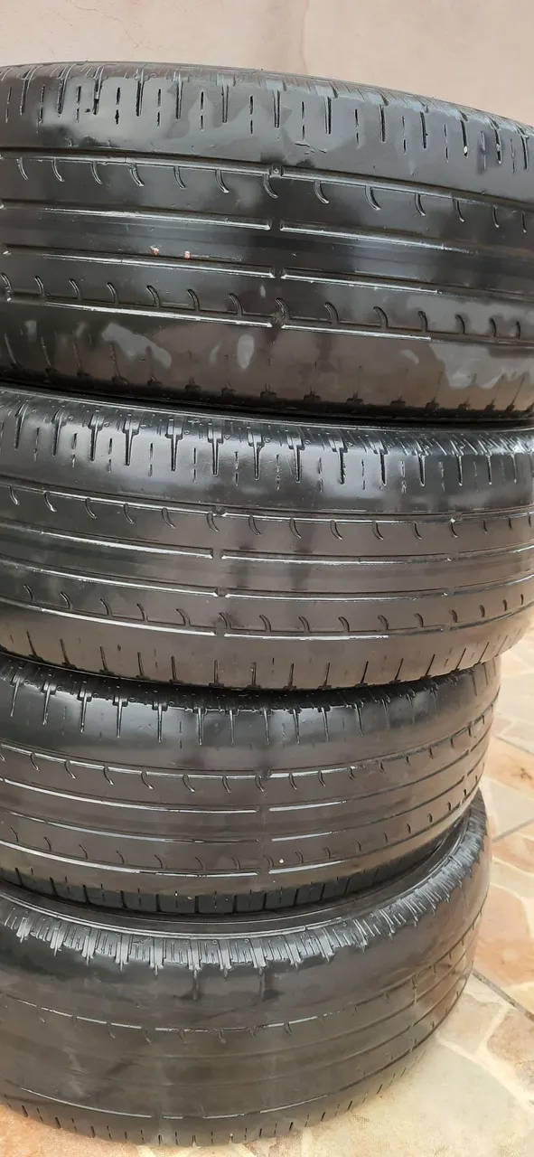 4 Pneus Goodyear 205/65 R16