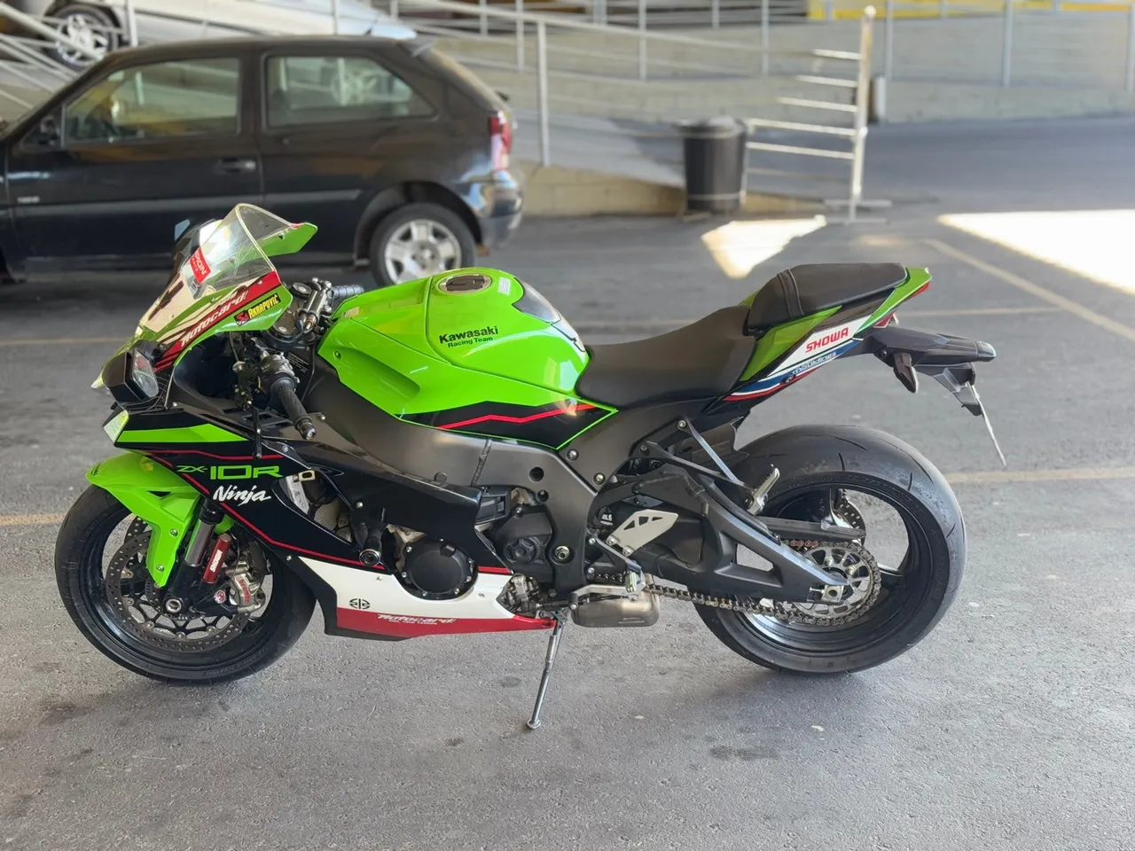 KAWASAKI ZX10R
