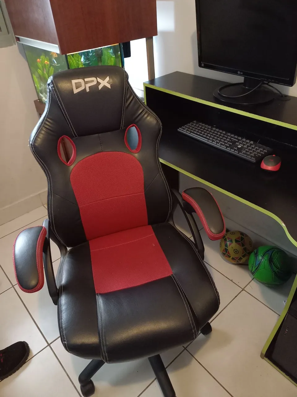Cadeira Gamer DPX - Conforto e Estilo para suas Jogatinas!