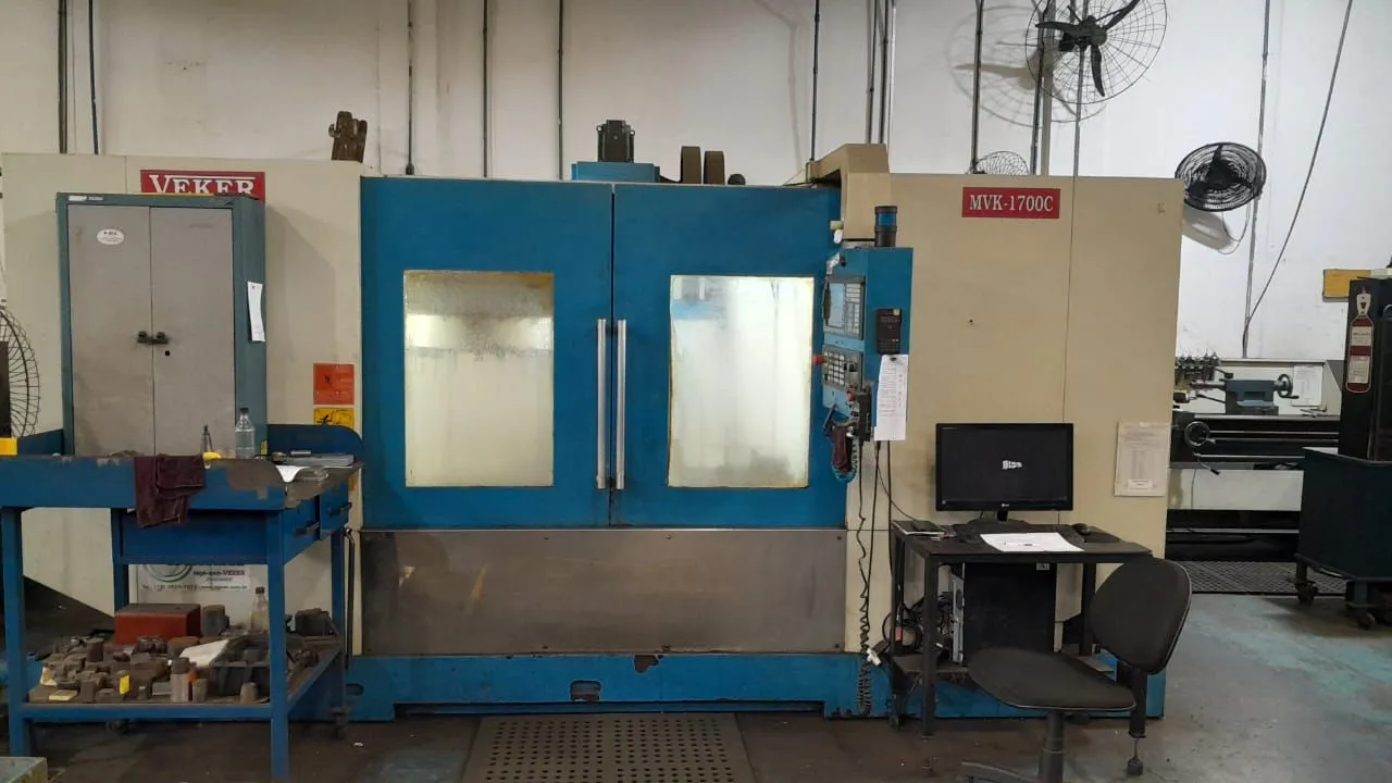 Centro de Usinagem CNC Veker MVK-1700C