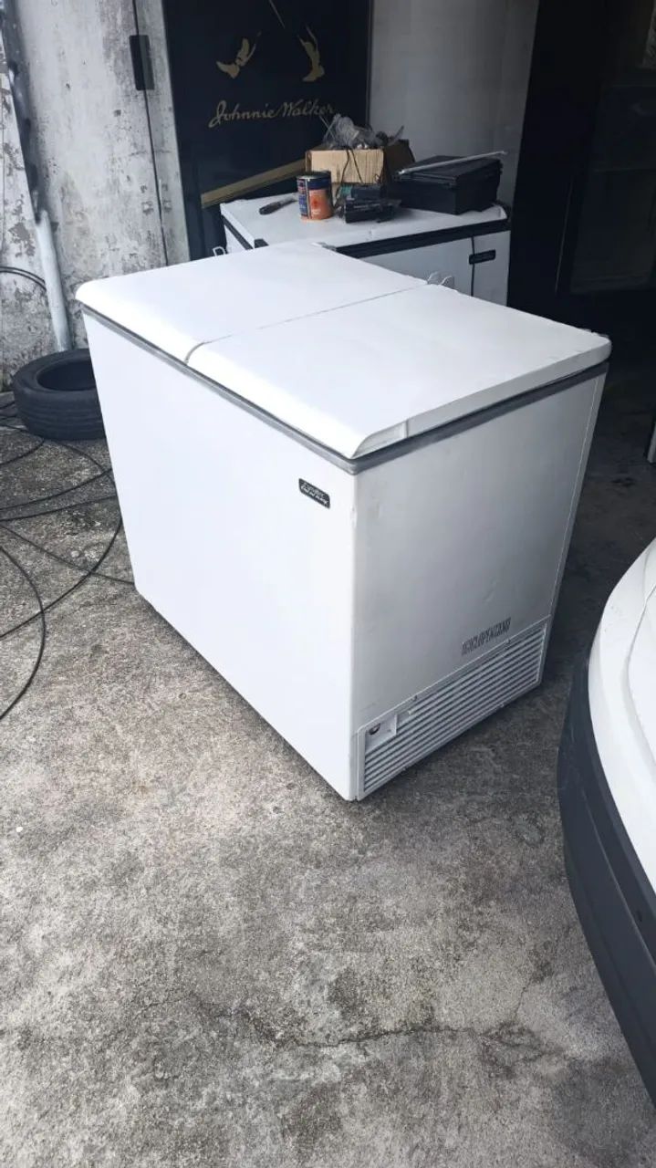 VENDO FREEZER SUPER CONSERVADA - Foto 2