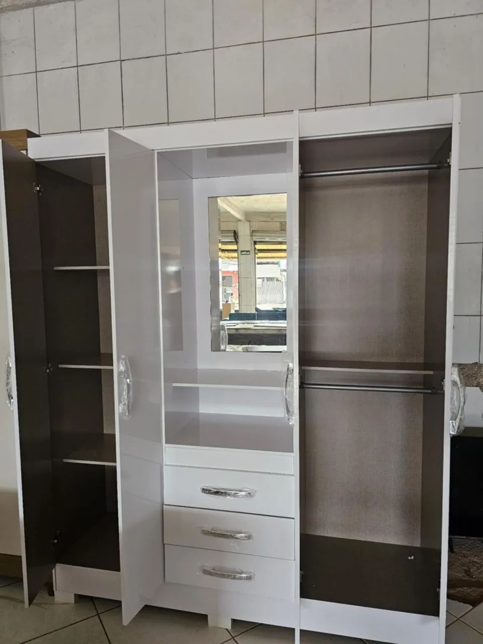 Guarda-Roupa Branco com Espelho - Foto 3