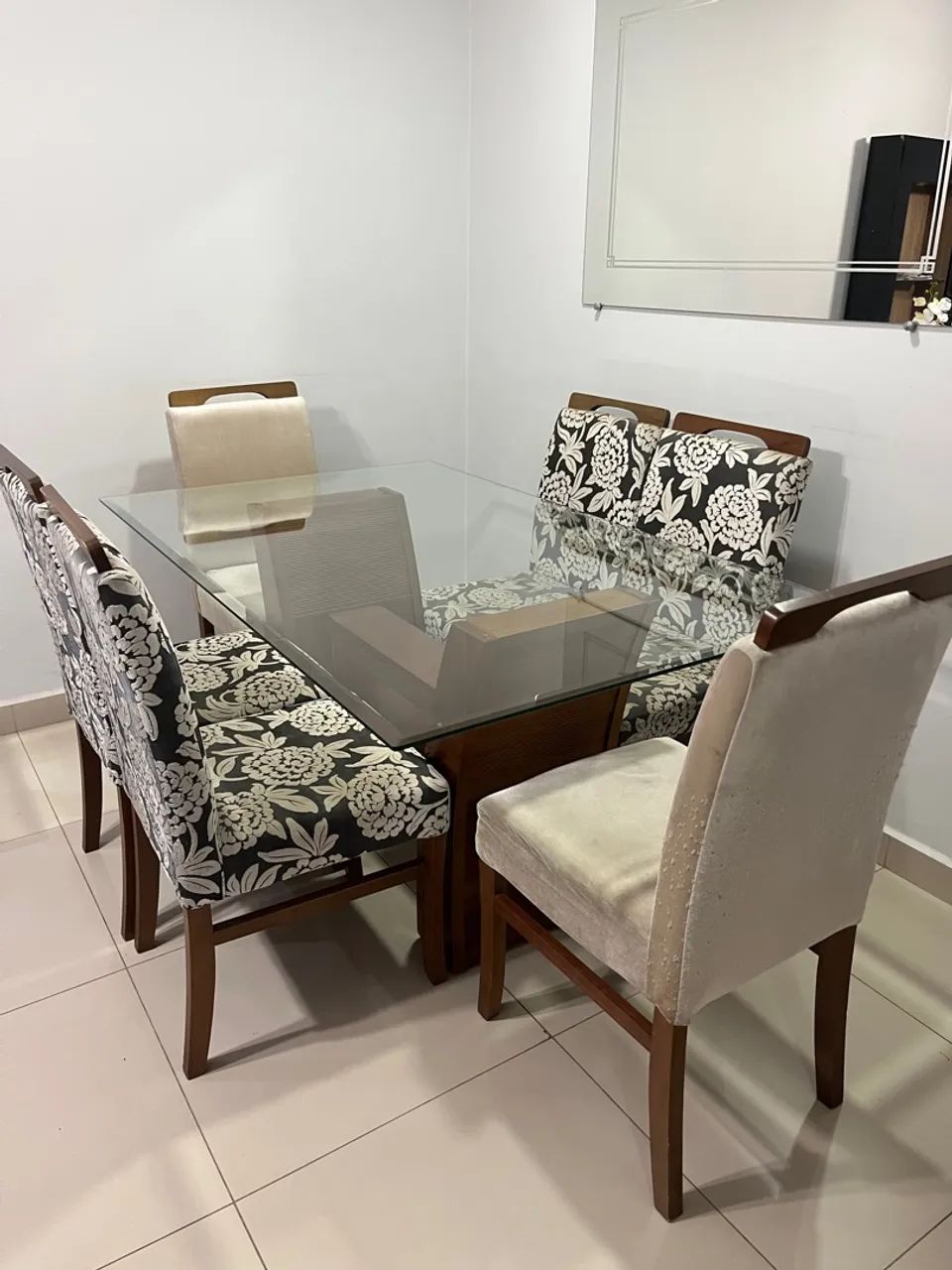 Mesa de jantar com tampo de vidro - Foto 3