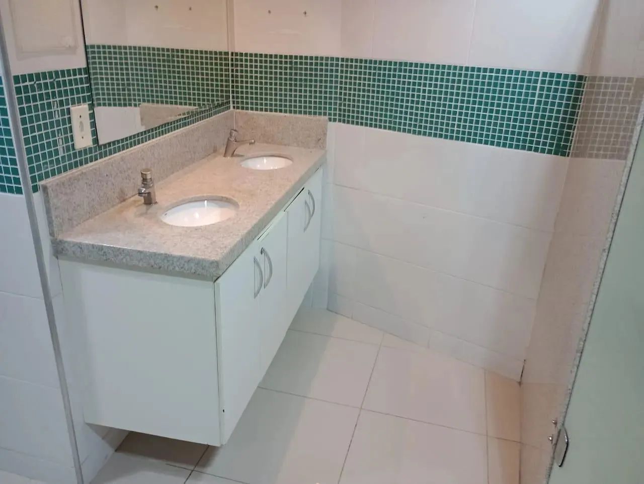 Imóvel para aluguel e venda possui 833 metros quadrados em Bento Ferreira - Vitória - ES - Foto 4