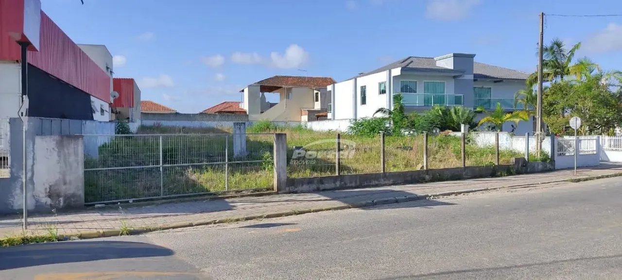 Excelente oportunidade de investimento! Terreno com 742,90m², escriturado, pronto para con