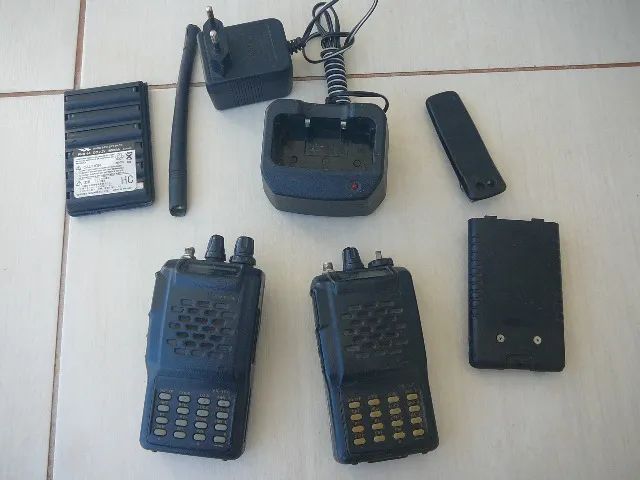 2 Rádios HT Vertex VX-150 (com defeito - leia)
