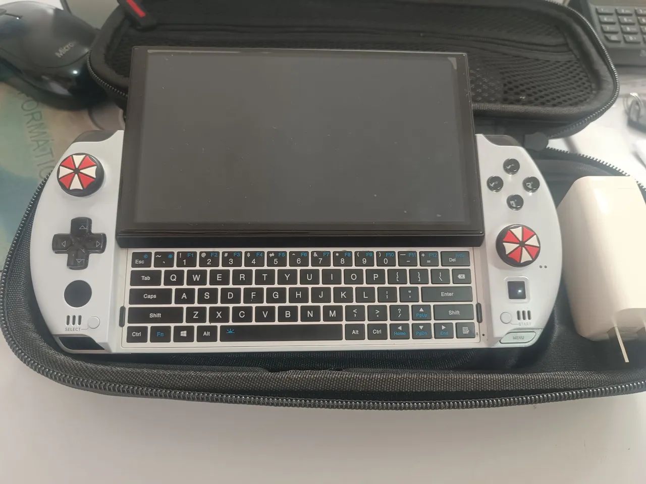 Gpd Win 4 Ryzen 7 6800u 32g 2tb - Foto 4