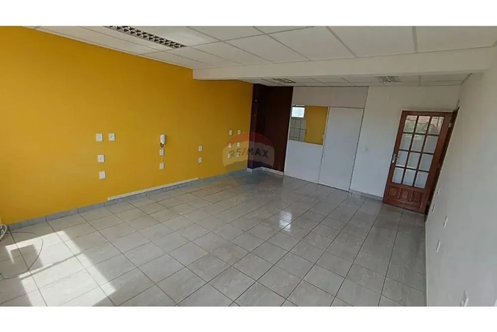SALA COMERCIAL PARA LOCAÇÃO COM APROXIMADAMENTE 100M² PROXIMO AO PERIM NA MATA DA PRAIA