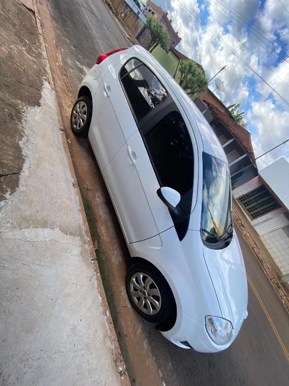 Fiat Palio 2015/2016 1.0 atractive segunda dona! Carro de procedência