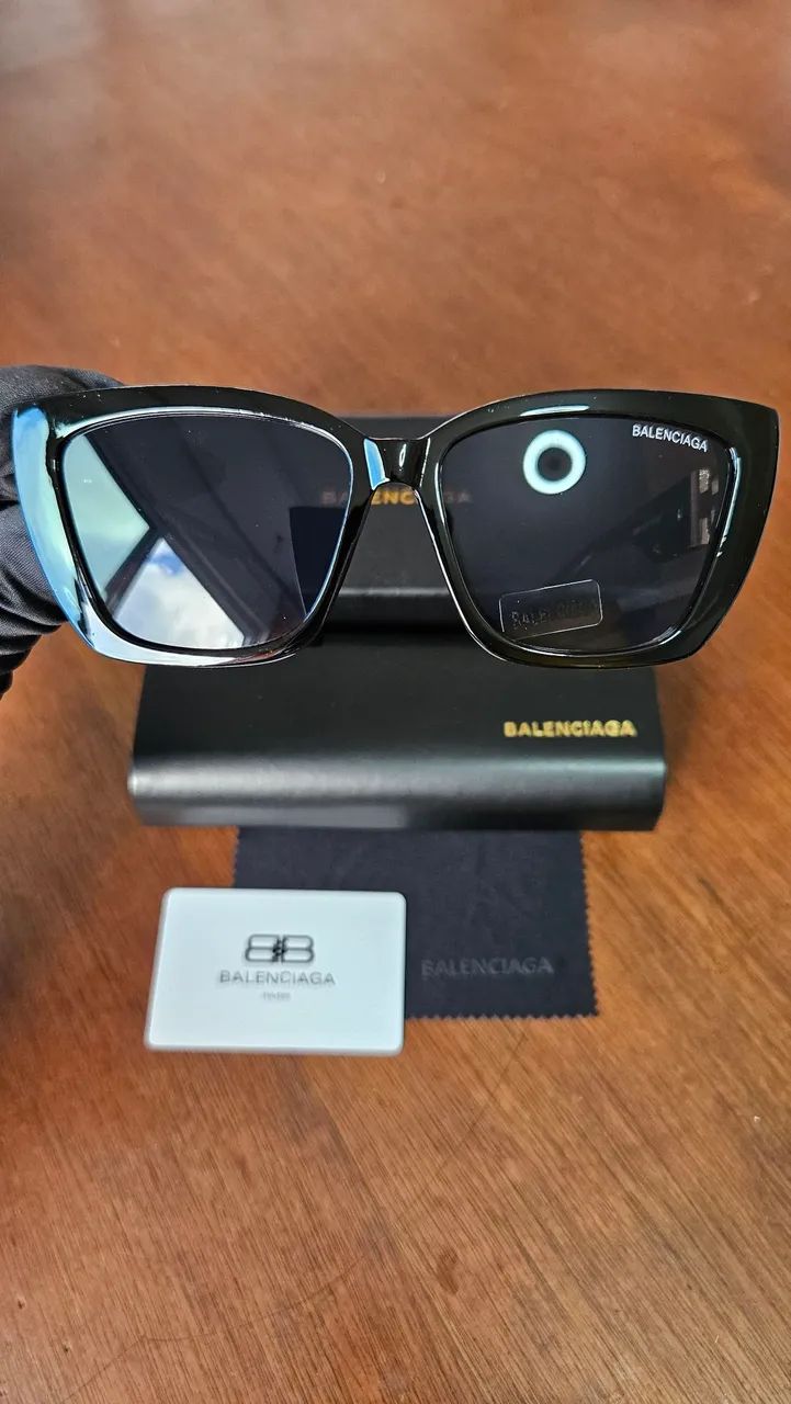 Óculos de Sol Balenciaga BB - Foto 2