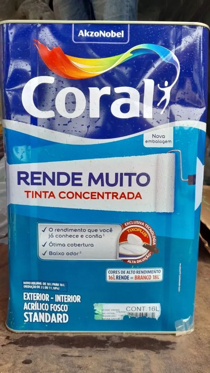 Vende 2 lata de tinta 16L da cor verde angre 2 balde de tinta emborrachado de cor branca  
