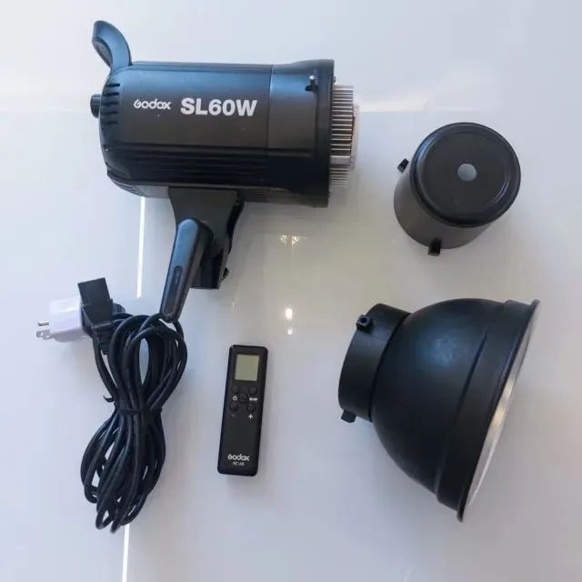 ILUMINADOR GODOX SL60W - PROFISSIONAL LED-5600K 