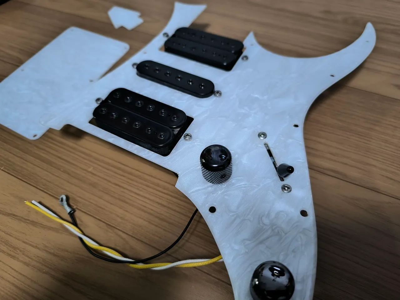 Escudo Ibanez com set de captadores Malagoli EVO - Foto 3