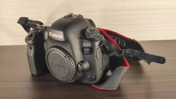 Câmera Canon EOS 6D Mark II