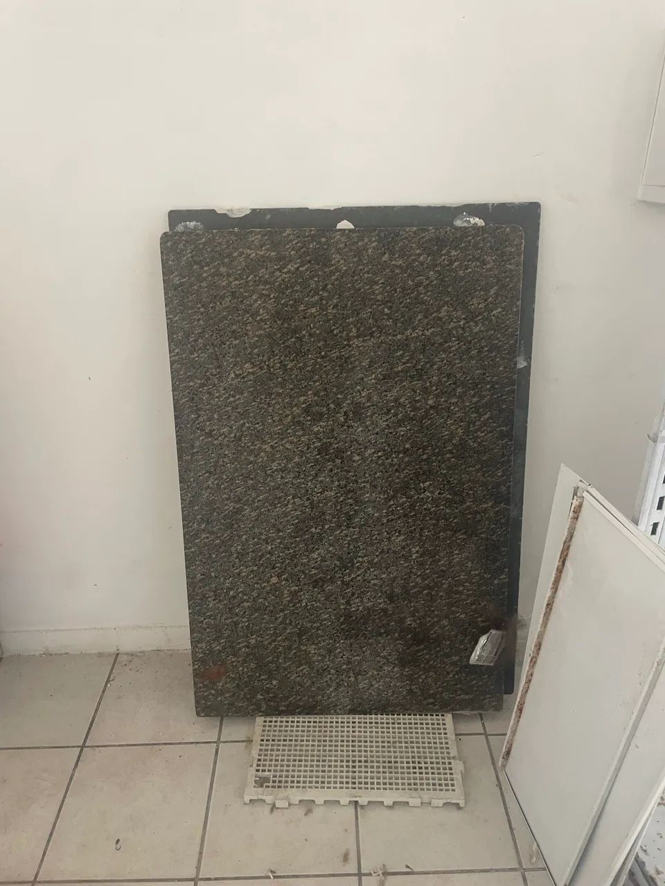 Pedra de granito64840775723010122
