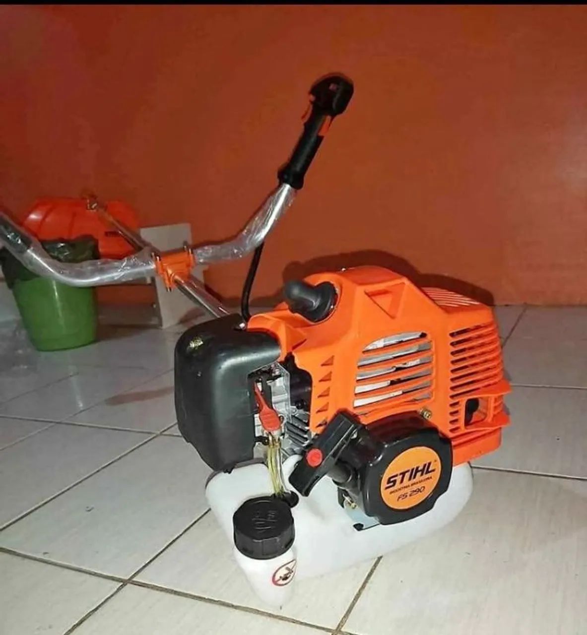 Roçadeira Stihl FS 290 Nova faço entrega tem tudos seus accesorios 