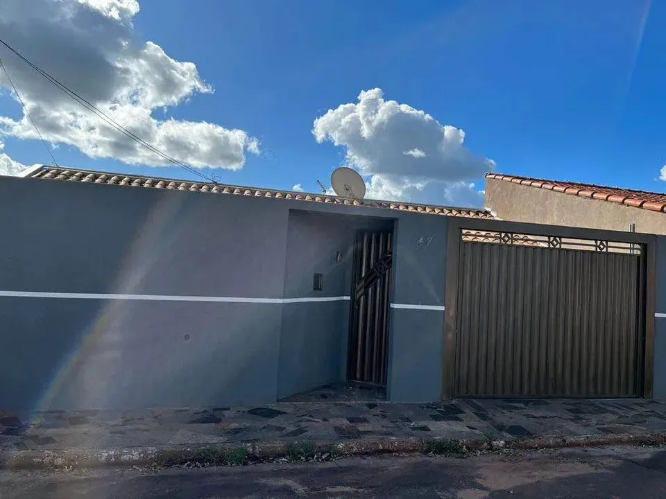 Casa com edicula no Coophatrabalho