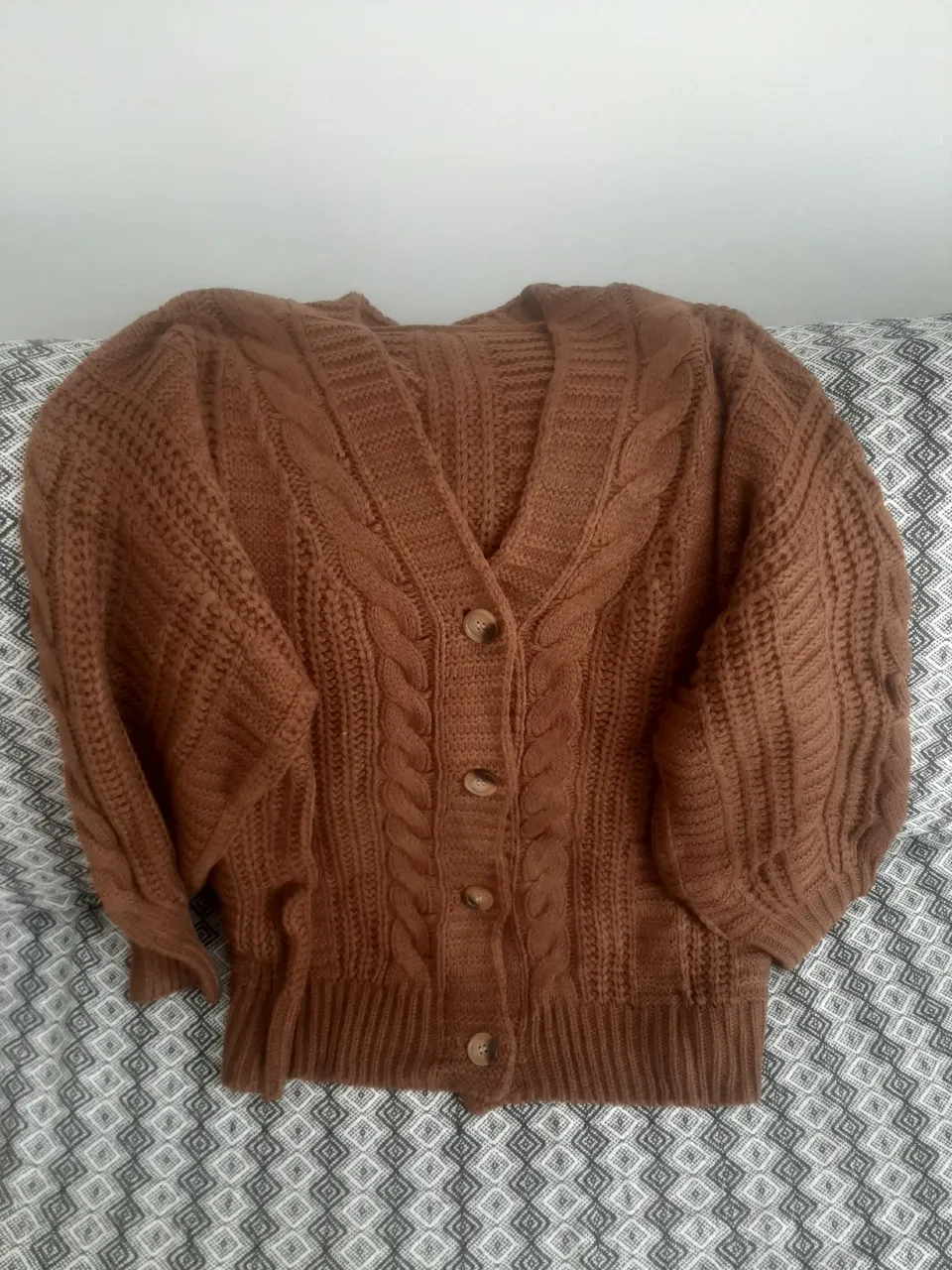 Cardigan marrom de tricô