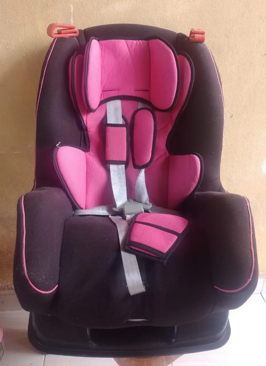 Cadeira Infantil Rosa e Preta