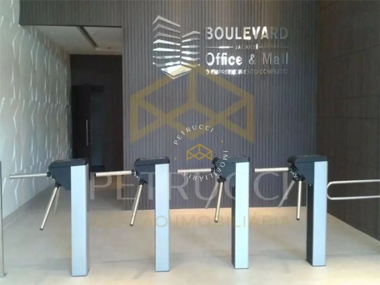 Sala Comercial à venda, Centro, Jacareí - SA0687. - Foto 2