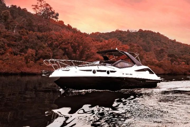 Lancha NHD 280 (275 nomenclatura Internacional) Cabinada Zero com motor Popa - Foto 9