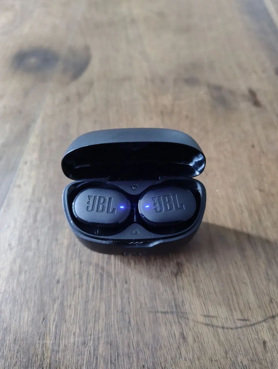 Fone de ouvido JBL TUNE BUDS 
