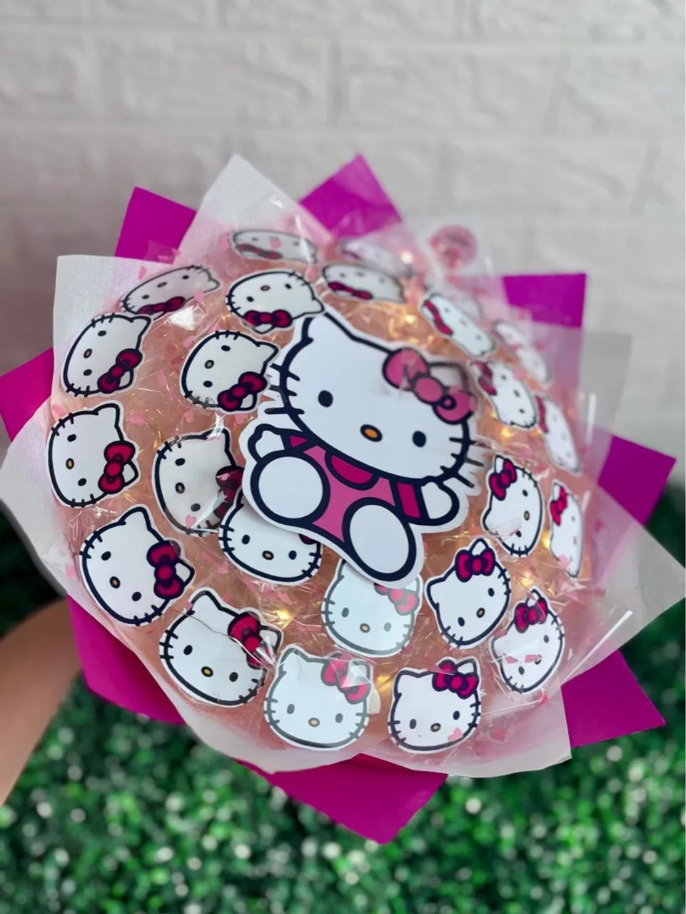 Buquê da Hello Kitty com LED - Foto 3