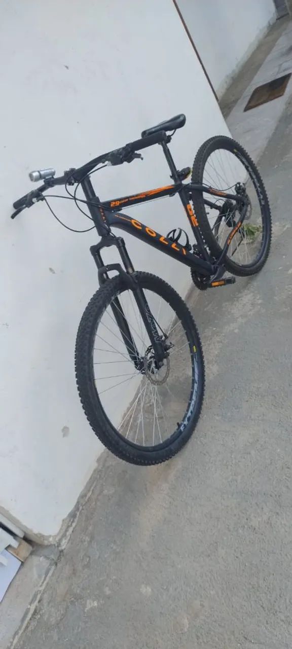 Bicicleta Colli Aro 29 com Marchas