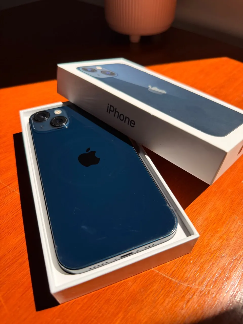 Excelente iPhone 13 256GB na Caixa - chip físico + eSIM