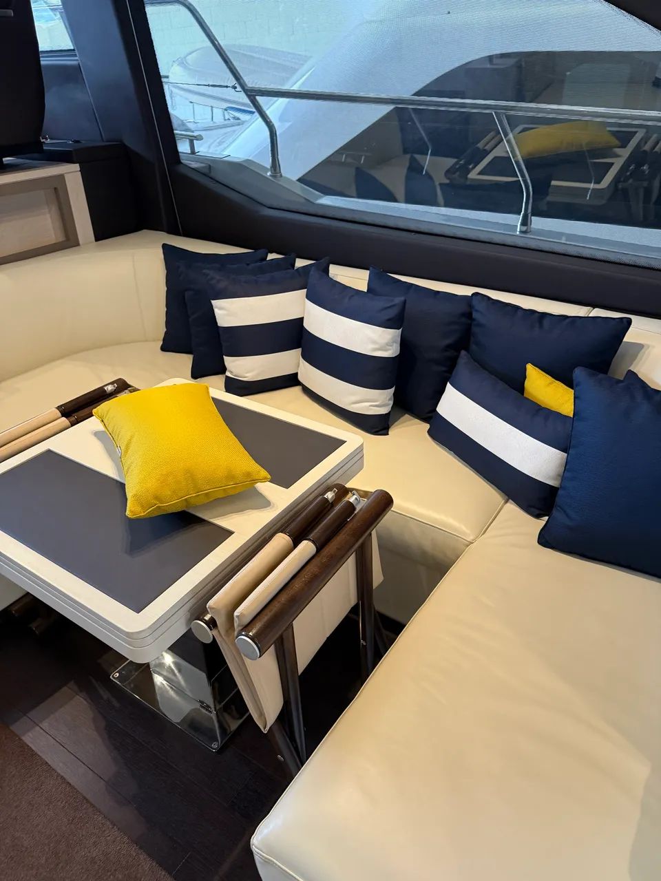 Azimut 560 - 2021 x2 Volvo D11 725 HP ñ Sessa Phantom Sedna Intermarine Real Triton - Foto 4