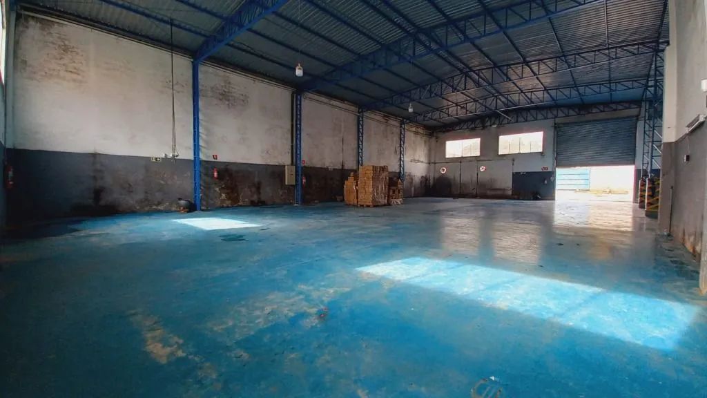 Galpão para alugar Alvarenga 1000m2, 660m2 de galpão, pé direito 6m, patio 440m, vestiário - Foto 2