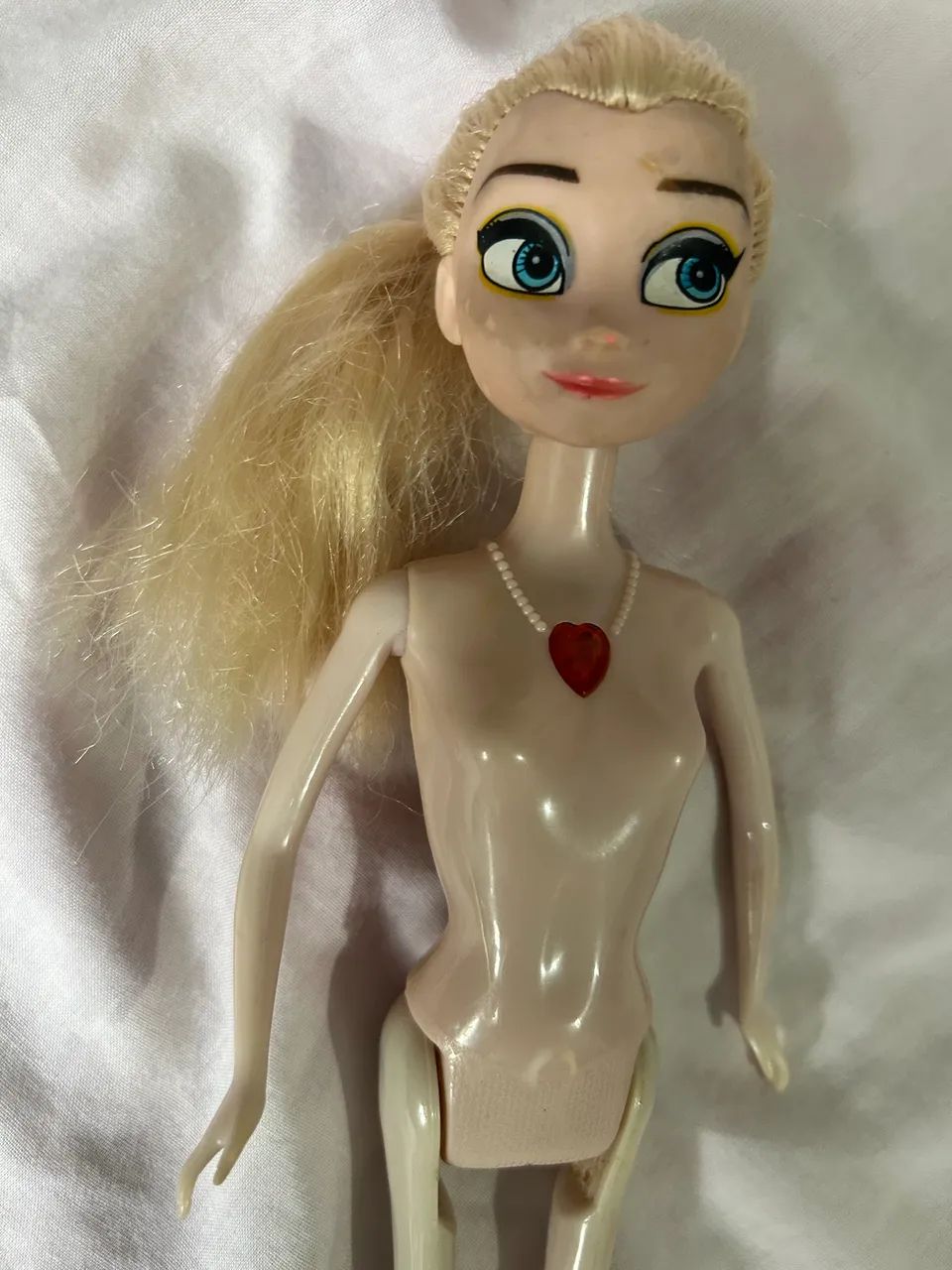 Boneca pouquíssimo uso  - Foto 2